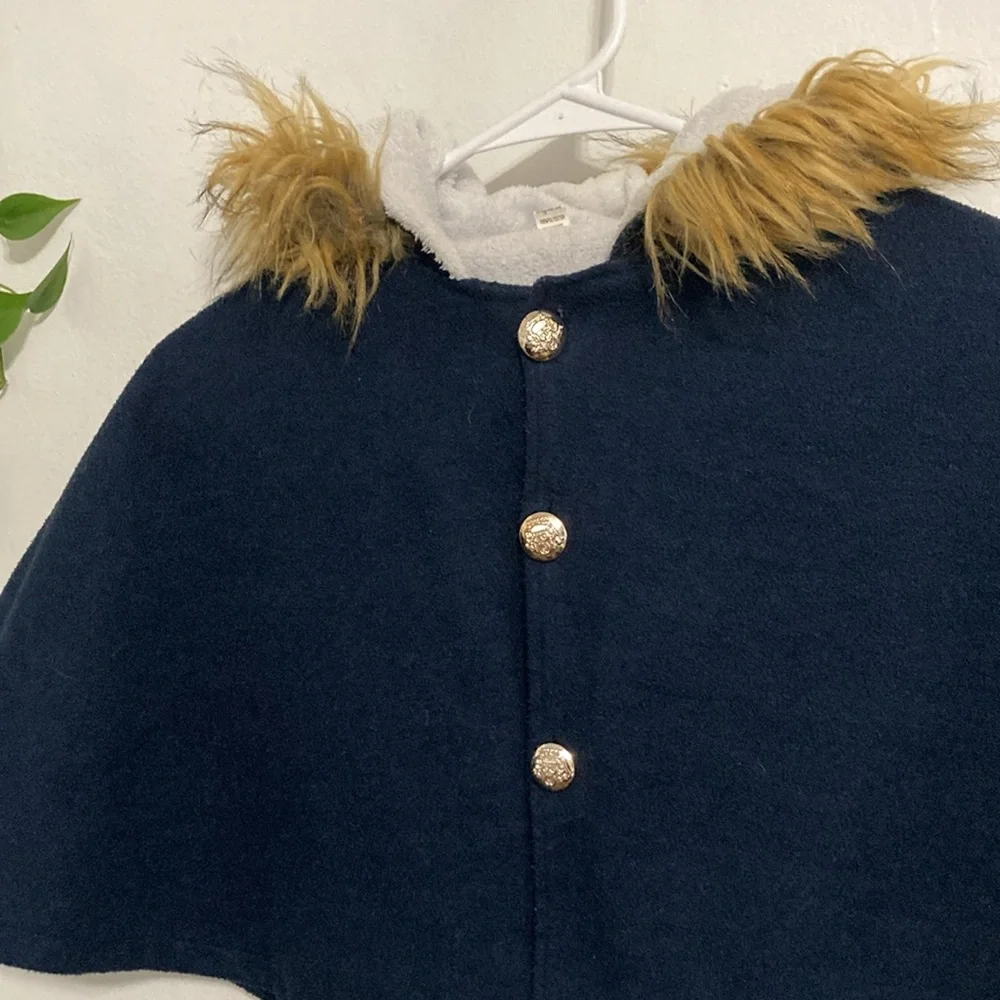 Adorable winter poncho like pea coat with a fuzzy hood size 5T